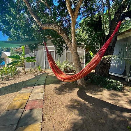 Katamah Beachfront Guesthouse تريجر آيلاند بيتش المظهر الخارجي الصورة