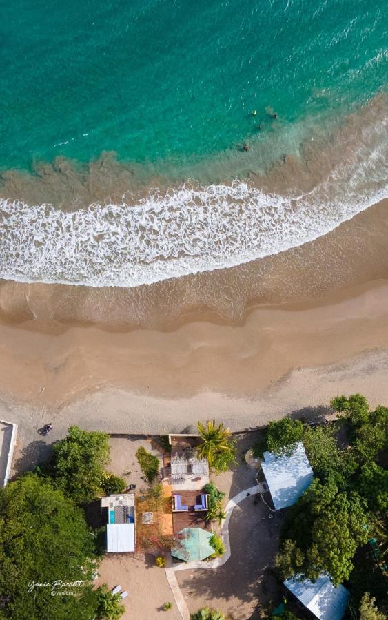 Katamah Beachfront Guesthouse تريجر آيلاند بيتش المظهر الخارجي الصورة